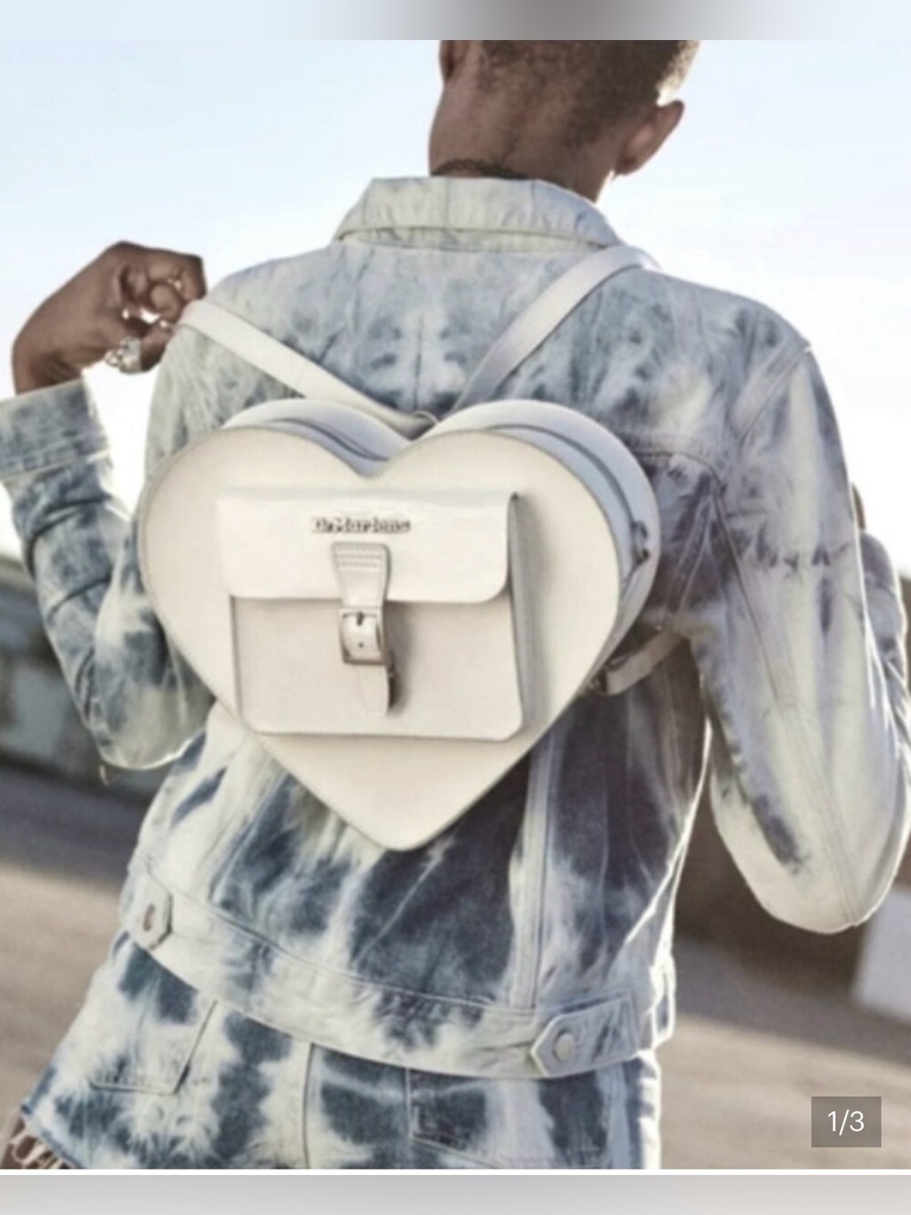 NWT DR.MARTENS WHITE LEATHER HEART SHAPE BACKPACK - Picture 5 of 16